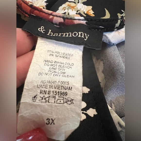 & Harmony long maxi dress black and floral minimal sleeve Size 3XL flared hem - Picture 3 of 6